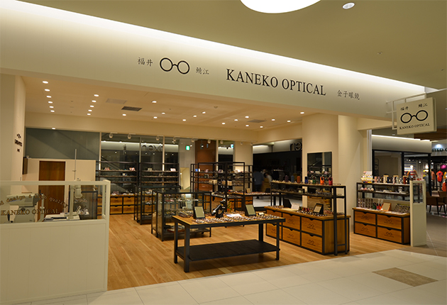 KANEKO OPTICAL  キャナルシティ博多店