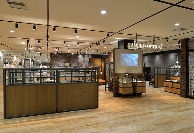 KANEKO OPTICAL町田南野莓公园商店